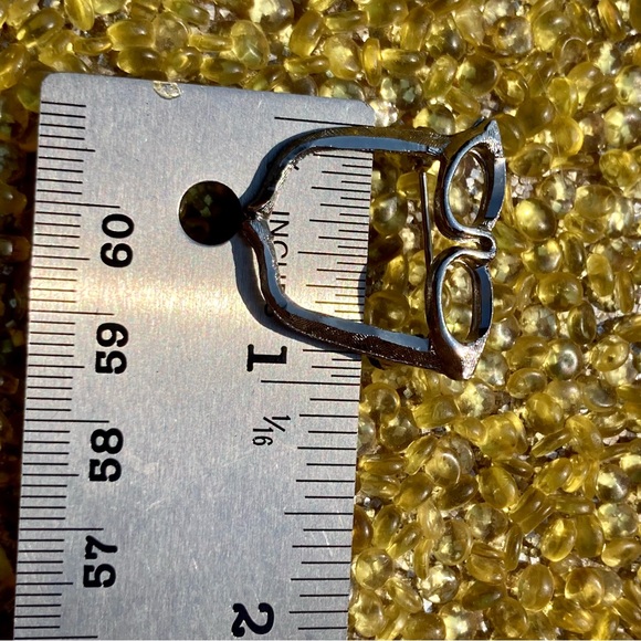 Vintage Eyeglasses Holder Pin - Picture 6 of 6
